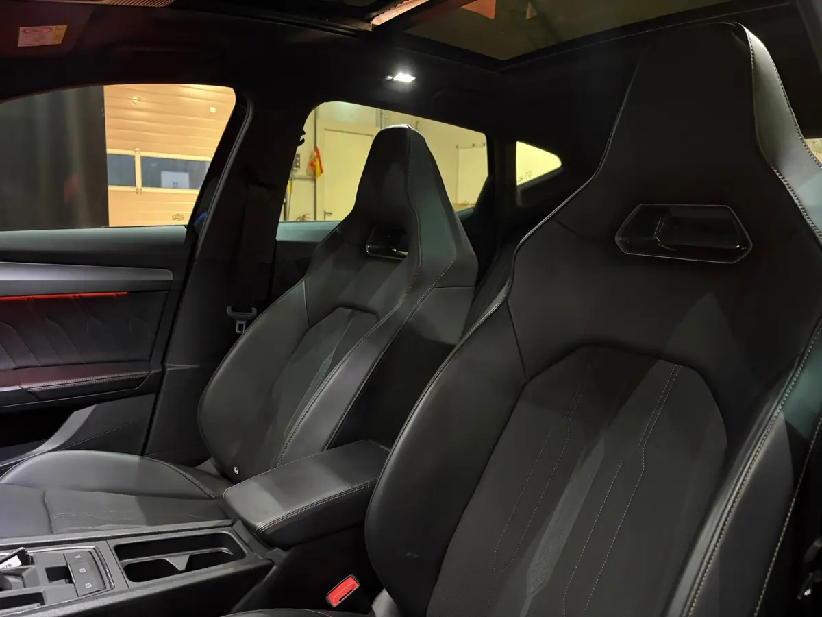 1.4 e-Hybrid VZ Copper Edition Pano Buttons On steering Cam Led Leder Memory Full options!!!