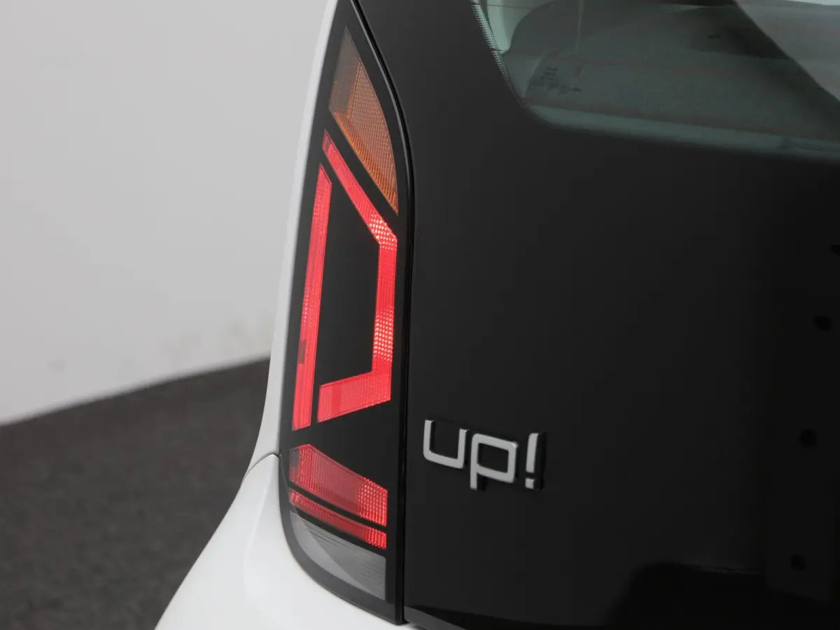 Up! 1.0 65PK | Origineel Nederlands | Airco | Radio DAB+ | Bluetooth | Lane Assist | 5 Deurs