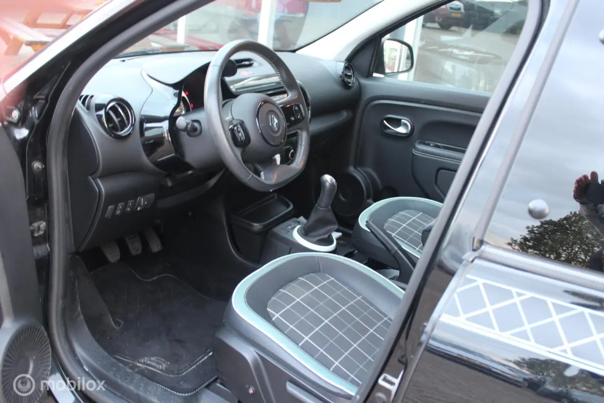 1.0 SCe LaParisienne Cabrio/Climate/Stoelverw