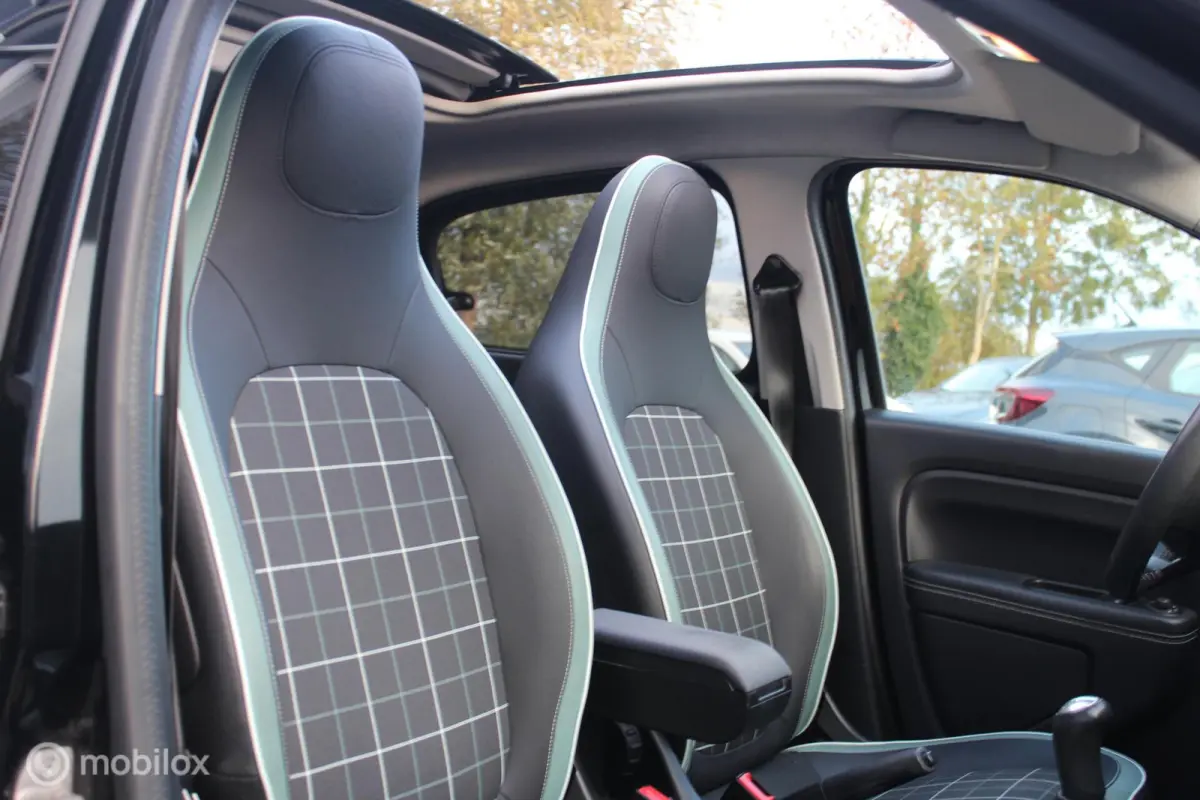 1.0 SCe LaParisienne Cabrio/Climate/Stoelverw