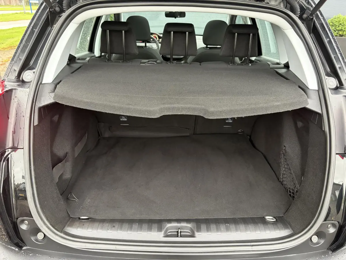 1.2 PureTech Blue Lion ✓D-riem vv in 06-2023✓Pano✓Carplay✓Navi✓Trekhaak✓Pdc✓Airco✓Cruise✓Dealer Onderhouden✓110pk✓Weinig Km✓Lm velgen✓N.A.P✓Apk tot 06-2027