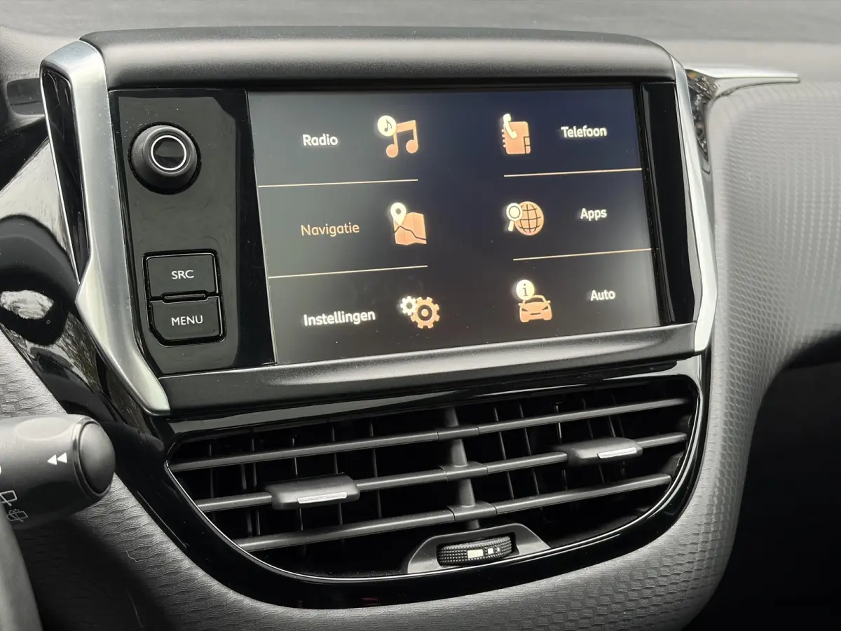 1.2 PureTech Blue Lion ✓D-riem vv in 06-2023✓Pano✓Carplay✓Navi✓Trekhaak✓Pdc✓Airco✓Cruise✓Dealer Onderhouden✓110pk✓Weinig Km✓Lm velgen✓N.A.P✓Apk tot 06-2027