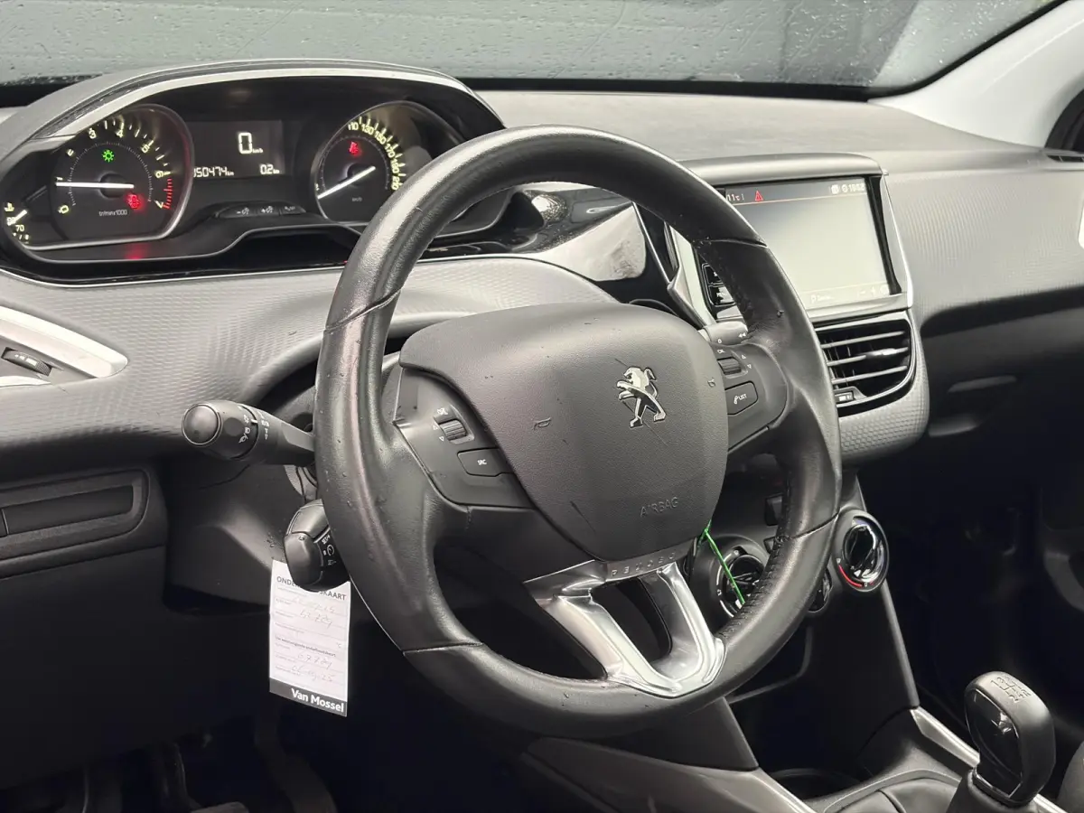 1.2 PureTech Blue Lion ✓D-riem vv in 06-2023✓Pano✓Carplay✓Navi✓Trekhaak✓Pdc✓Airco✓Cruise✓Dealer Onderhouden✓110pk✓Weinig Km✓Lm velgen✓N.A.P✓Apk tot 06-2027