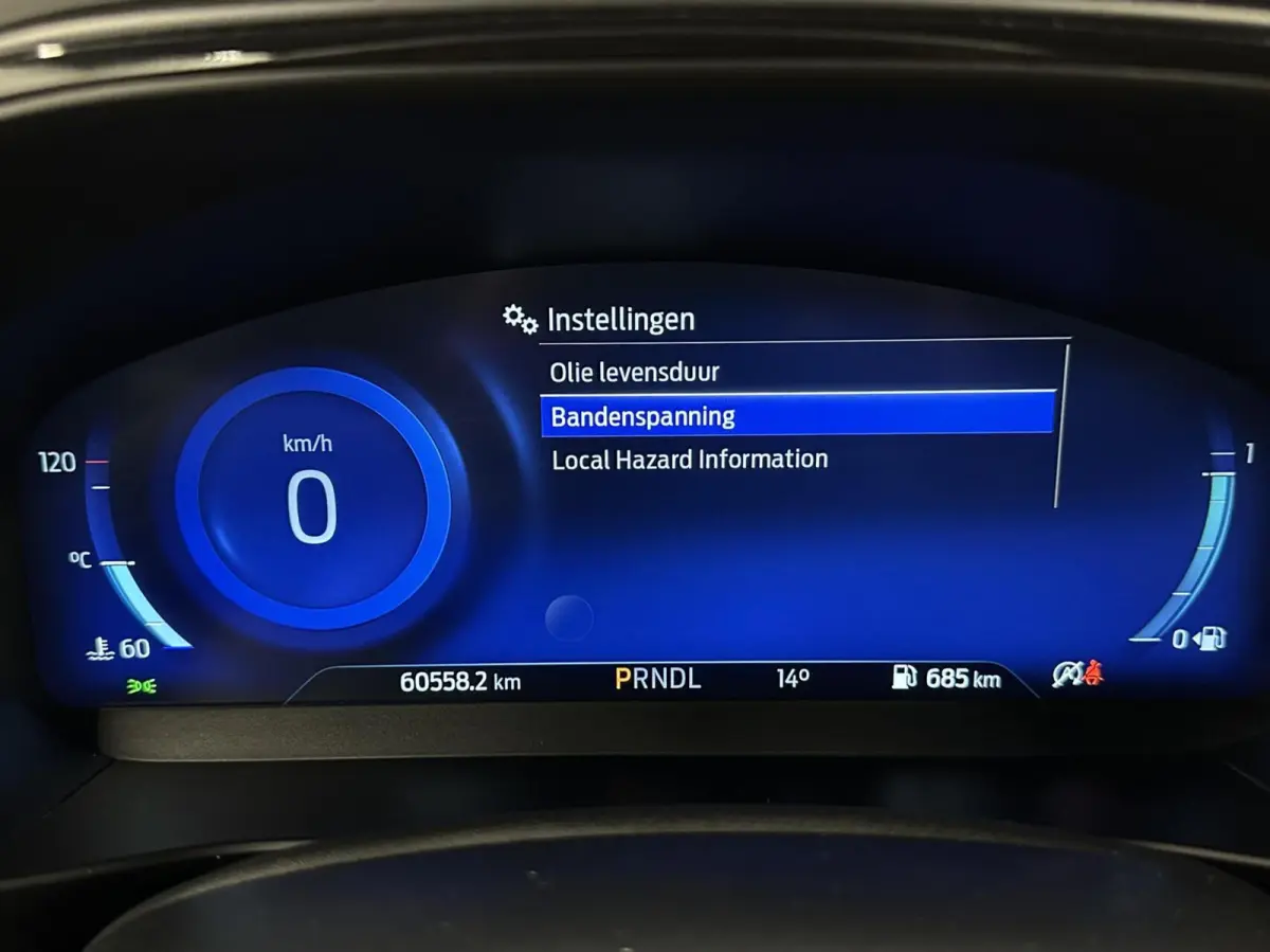 1.0 EcoBoost Hybrid ST Line X CAMERA CARPLAY NAVI VIRTUAL CRUISE.