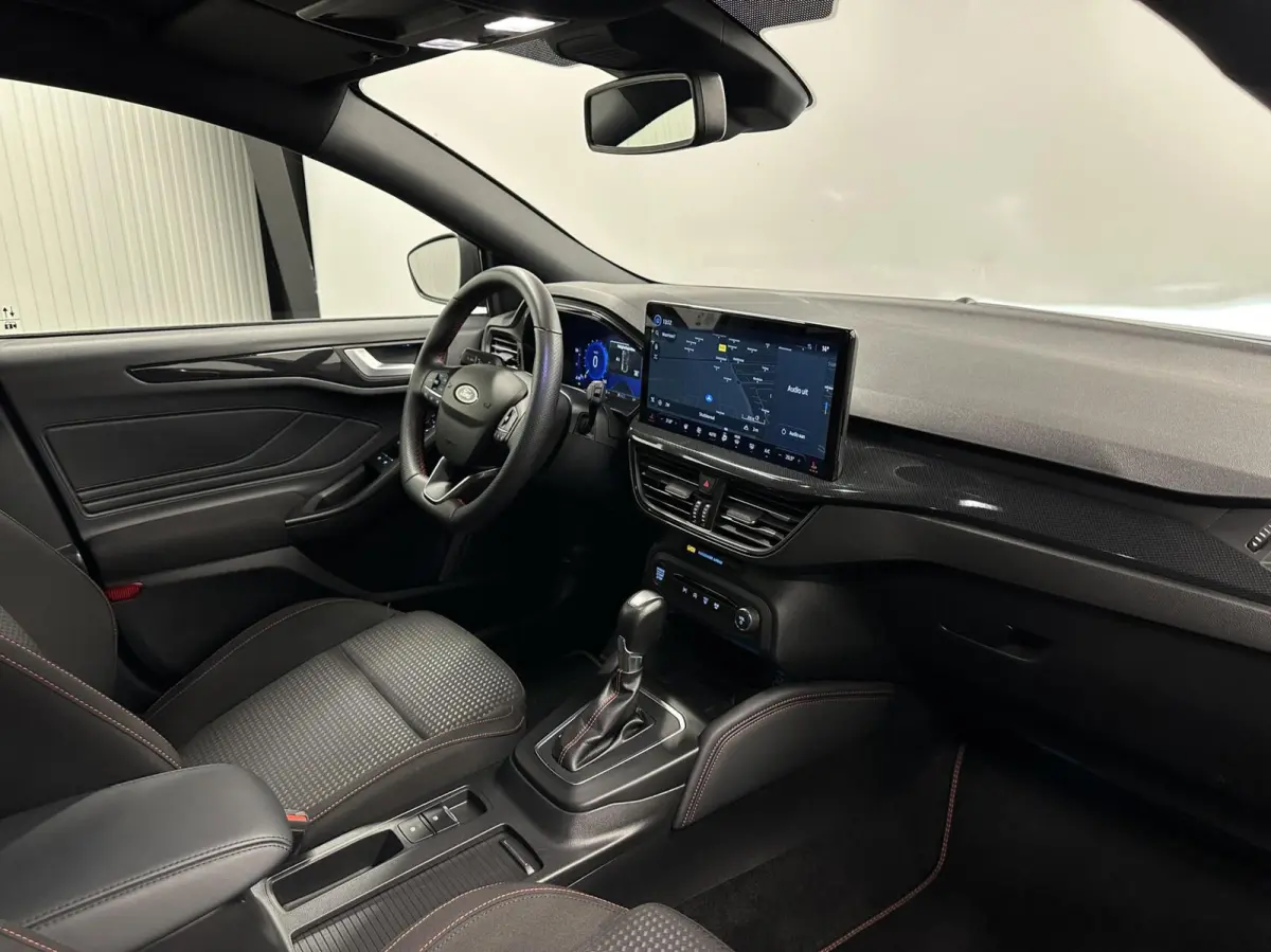 1.0 EcoBoost Hybrid ST Line X CAMERA CARPLAY NAVI VIRTUAL CRUISE.