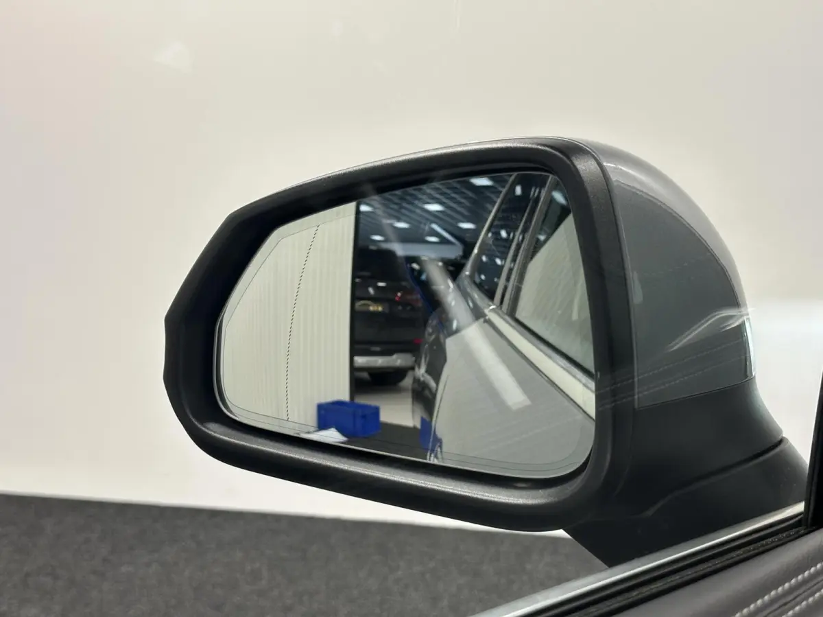 218i LEER CAMERA CARPLAY NAVI CRUISE LM ECC.