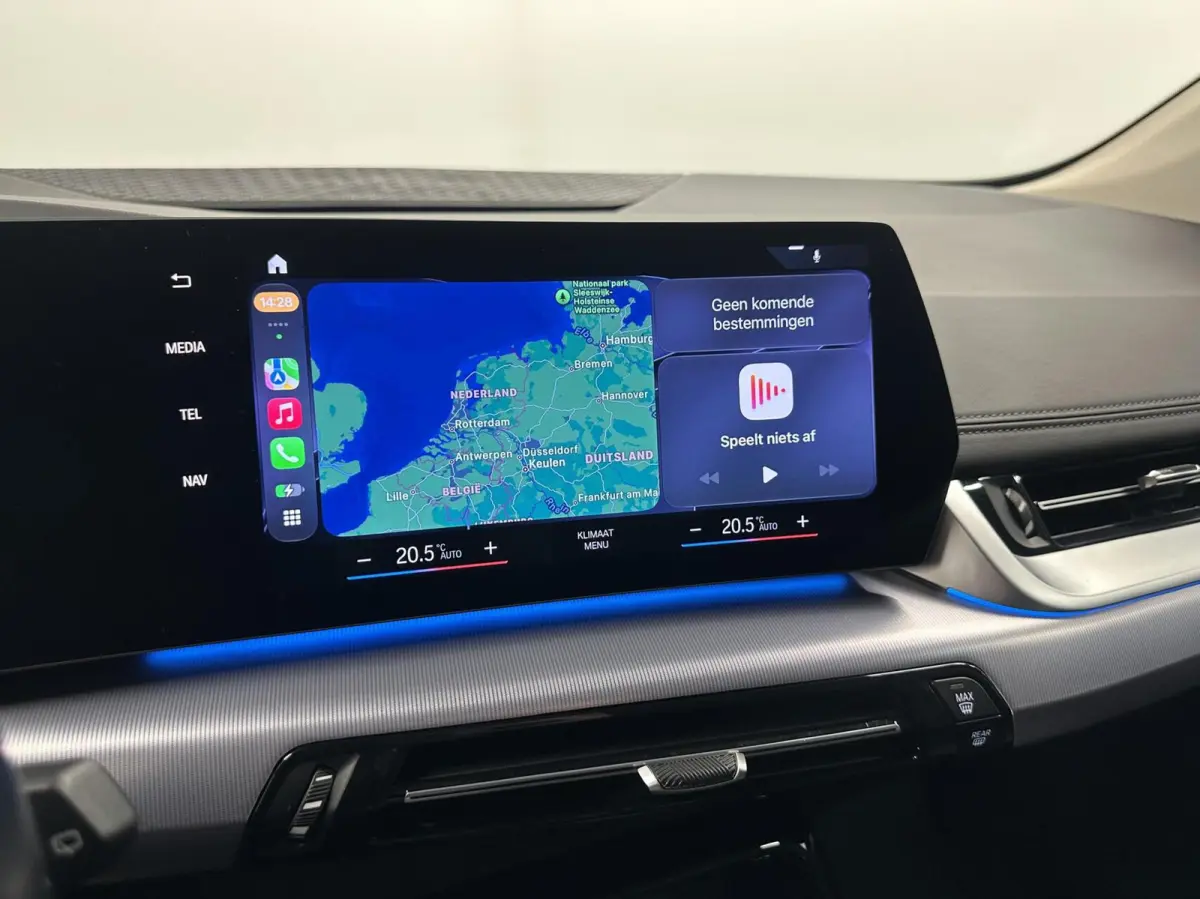 218i LEER CAMERA CARPLAY NAVI CRUISE LM ECC.
