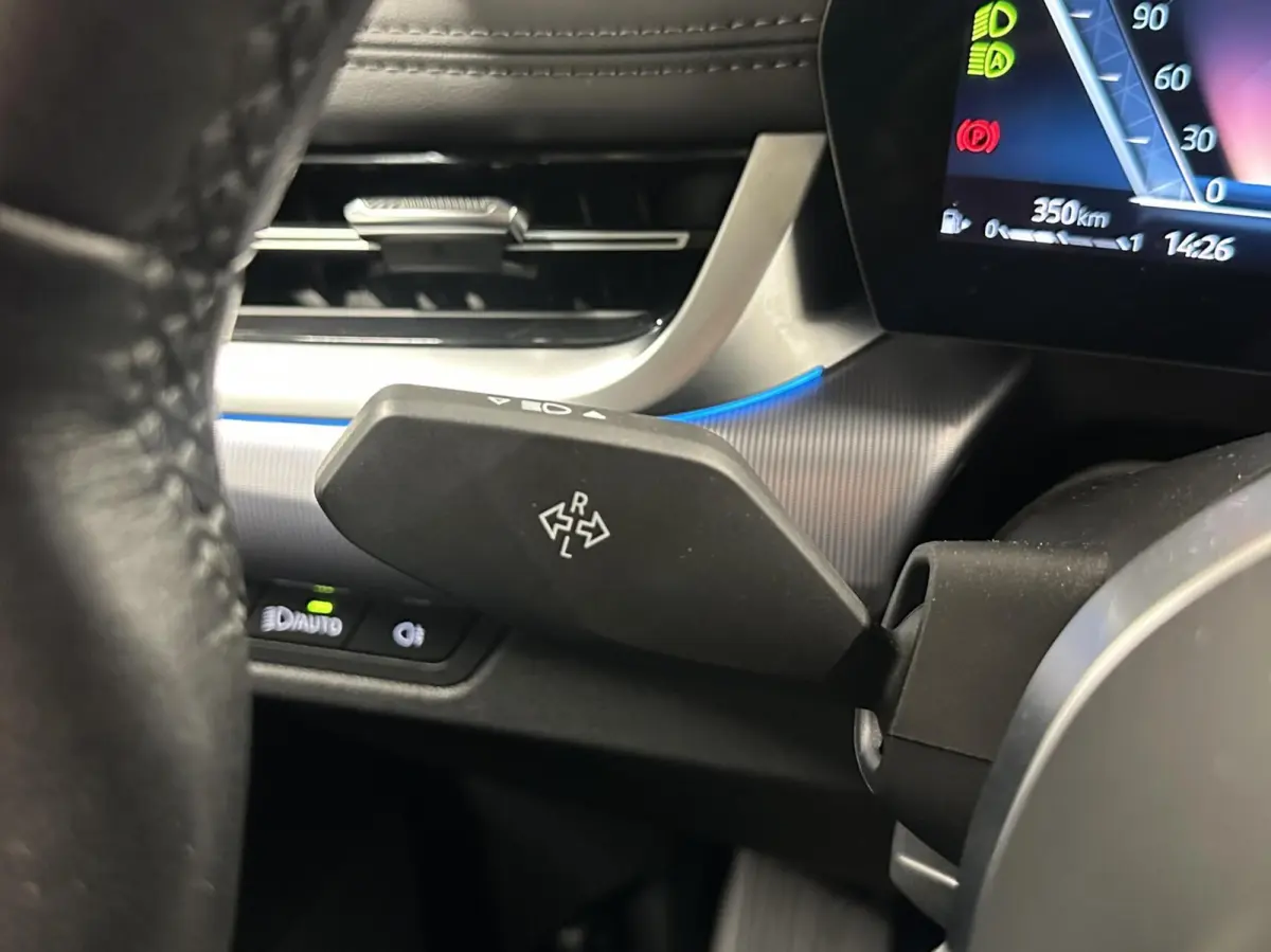 218i LEER CAMERA CARPLAY NAVI CRUISE LM ECC.