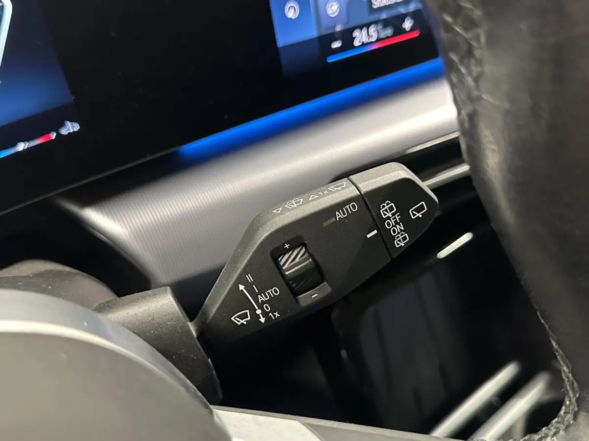 218i LEER CAMERA CARPLAY NAVI CRUISE LM ECC.