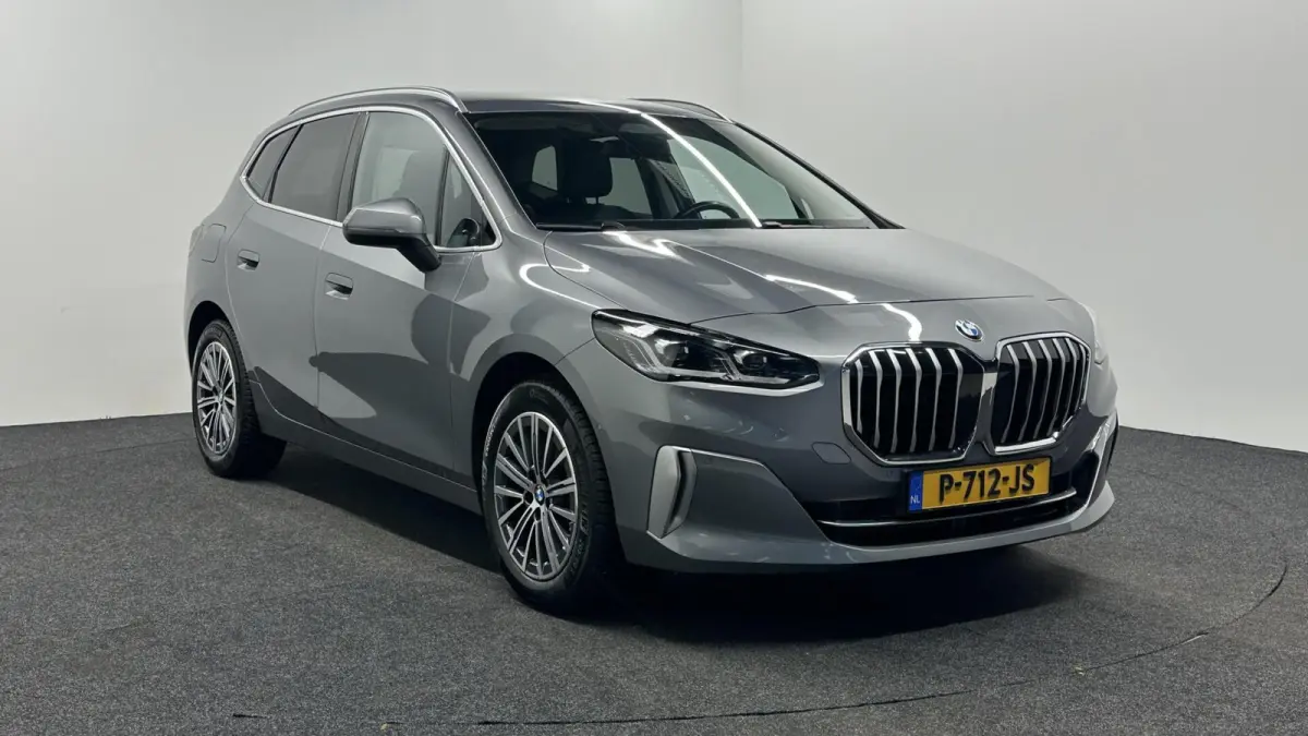 218i LEER CAMERA CARPLAY NAVI CRUISE LM ECC.
