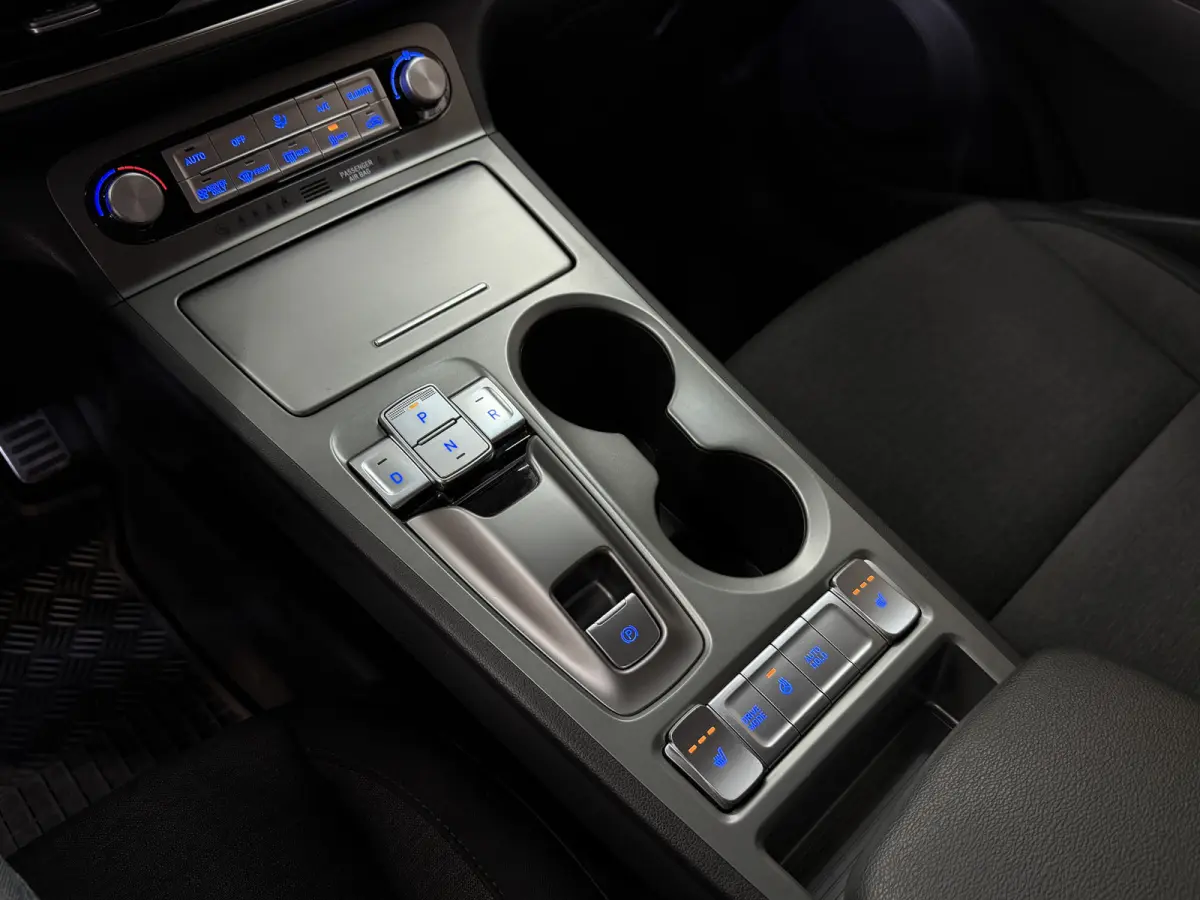 EV 64 kWh Fashion | Nieuw Model | Carplay Navi | Stoel & Stuur verwarming | ACC | Keyless | Volledig dealer onderhouden!