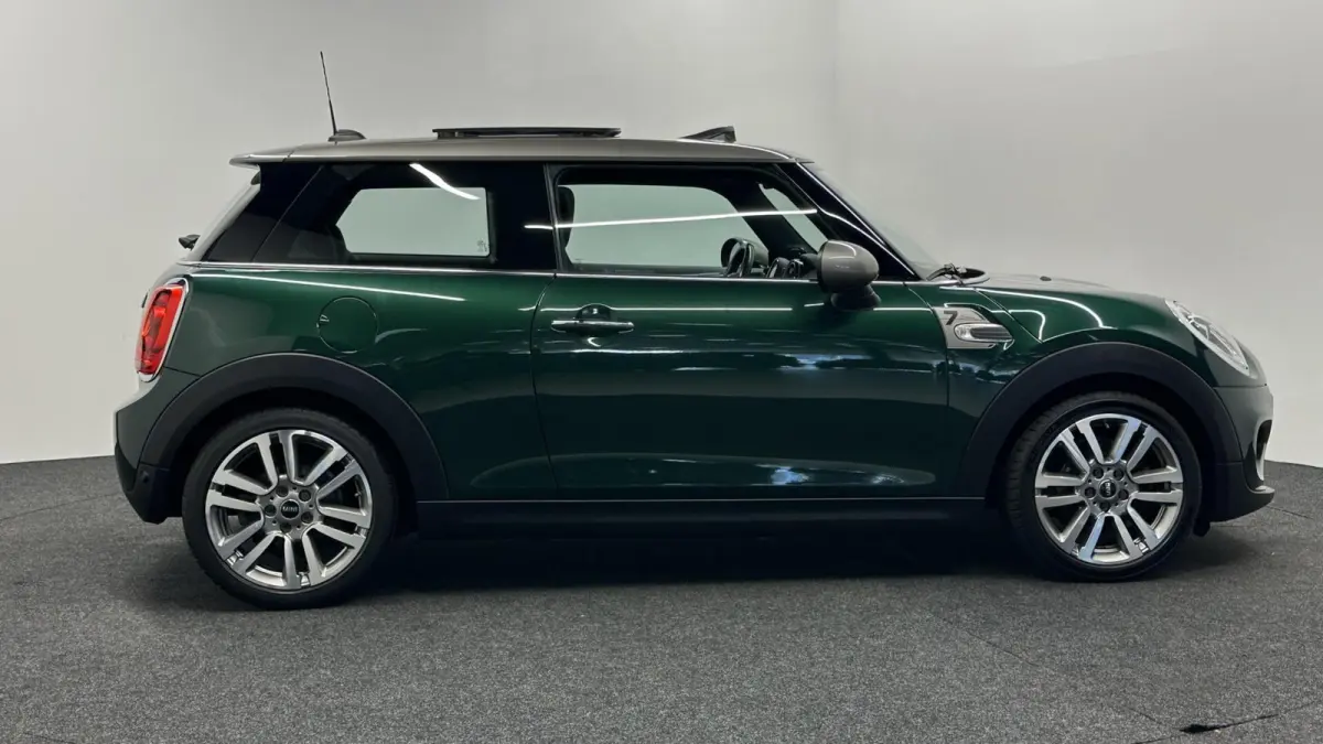 1.5 Cooper Chili Serious Business PANO NAVI CAMERA ECC STOELVERWARMING.