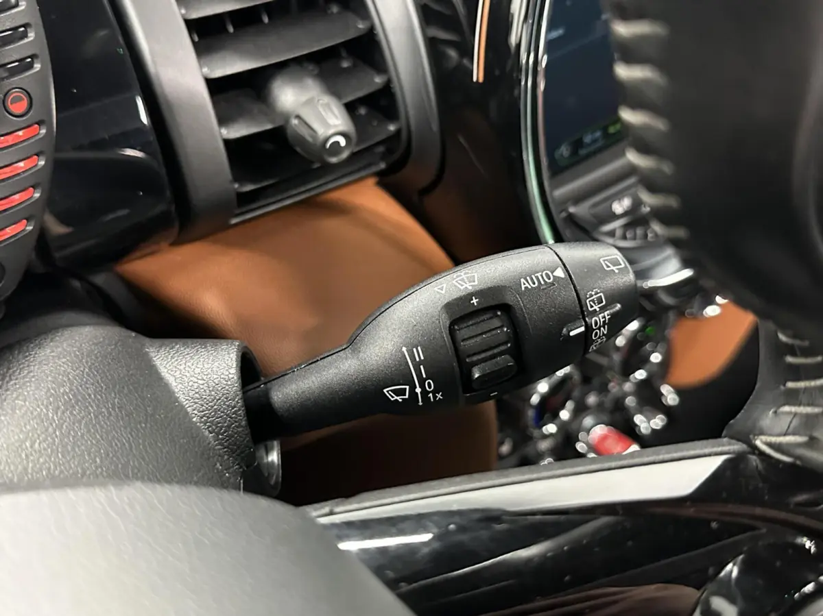 1.5 Cooper Chili Serious Business PANO NAVI CAMERA ECC STOELVERWARMING.