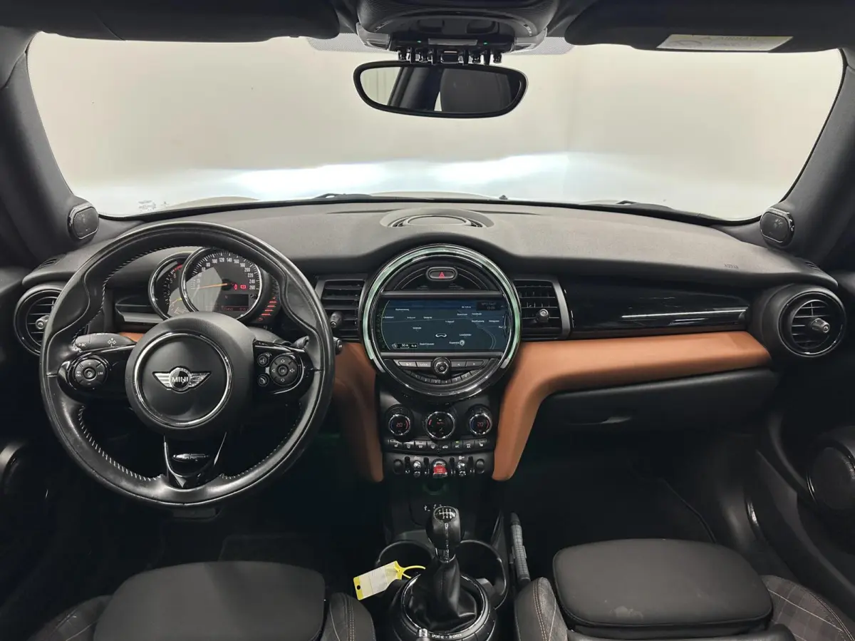 1.5 Cooper Chili Serious Business PANO NAVI CAMERA ECC STOELVERWARMING.