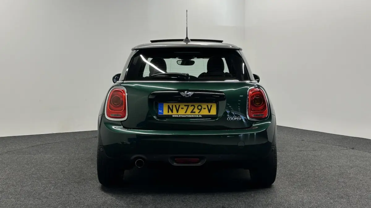 1.5 Cooper Chili Serious Business PANO NAVI CAMERA ECC STOELVERWARMING.