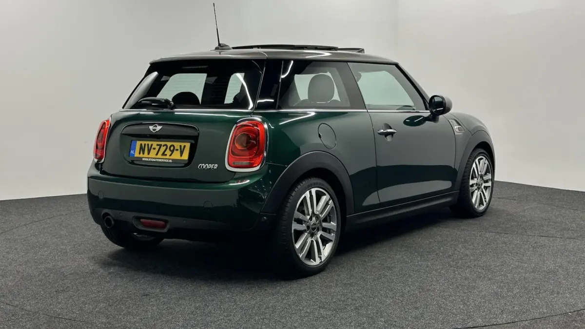 1.5 Cooper Chili Serious Business PANO NAVI CAMERA ECC STOELVERWARMING.