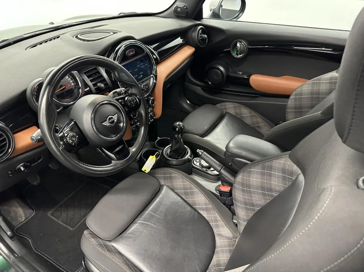 1.5 Cooper Chili Serious Business PANO NAVI CAMERA ECC STOELVERWARMING.