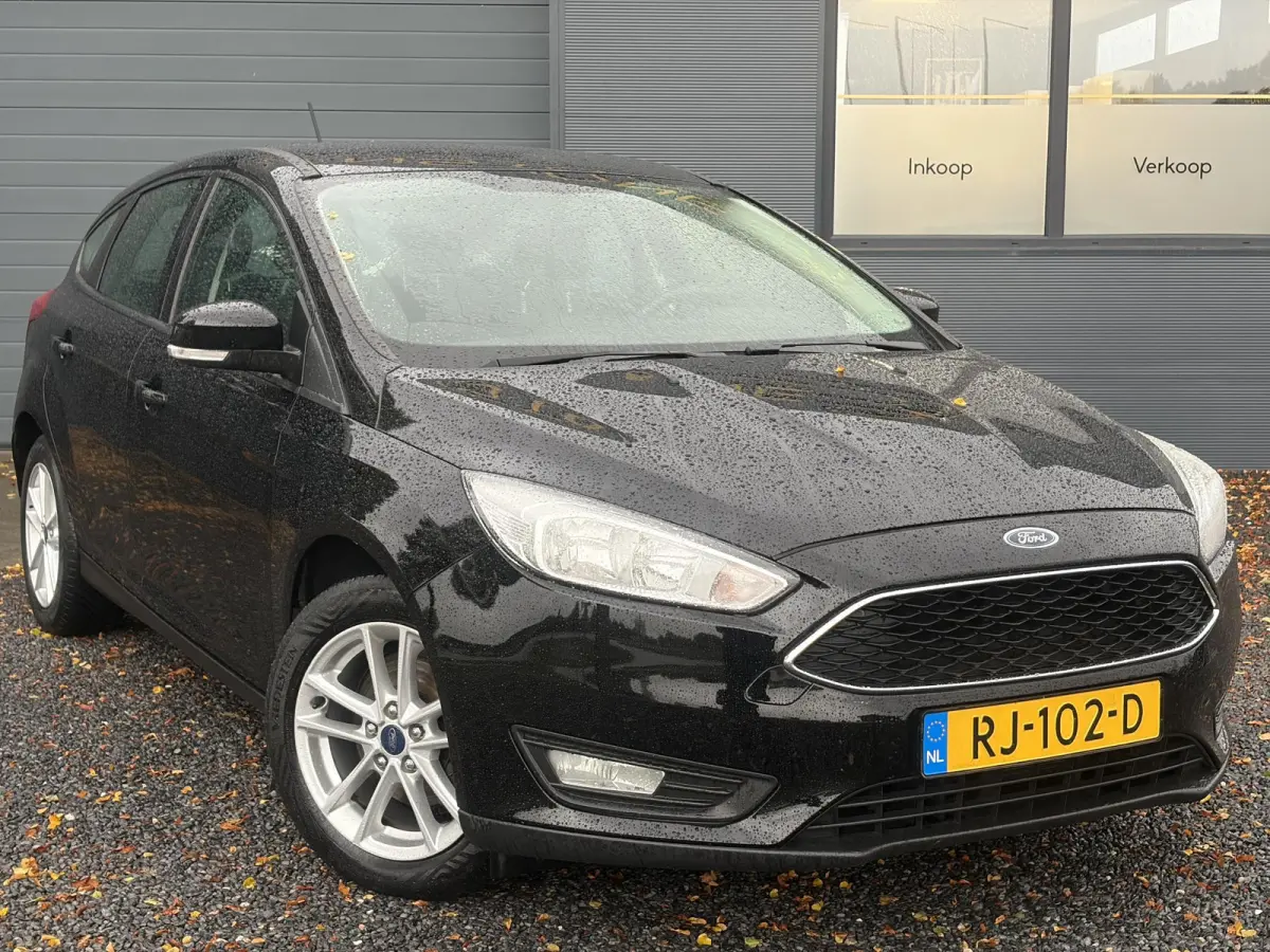1.0 Lease Edition ✓2e Eigenaar✓Navi✓Trekhaak✓Carplay✓Lm velgen✓Pdc✓101pk✓Bj 12-2017✓4 Elekt Ramen✓N.A.P✓Apk tot 08-2027