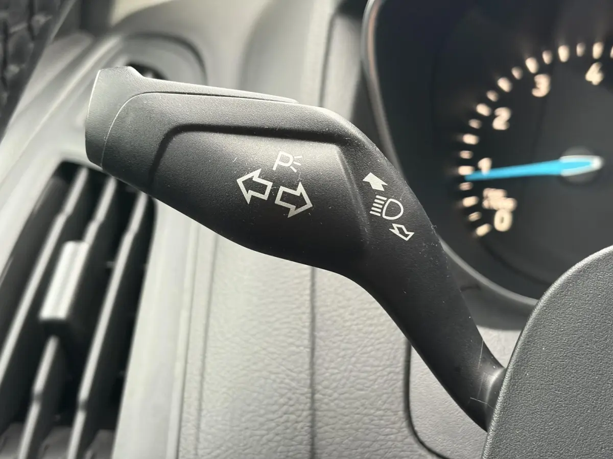 1.0 Lease Edition ✓2e Eigenaar✓Navi✓Trekhaak✓Carplay✓Lm velgen✓Pdc✓101pk✓Bj 12-2017✓4 Elekt Ramen✓N.A.P✓Apk tot 08-2027
