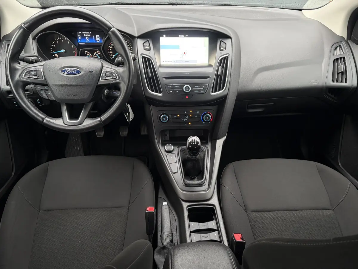 1.0 Lease Edition ✓2e Eigenaar✓Navi✓Trekhaak✓Carplay✓Lm velgen✓Pdc✓101pk✓Bj 12-2017✓4 Elekt Ramen✓N.A.P✓Apk tot 08-2027