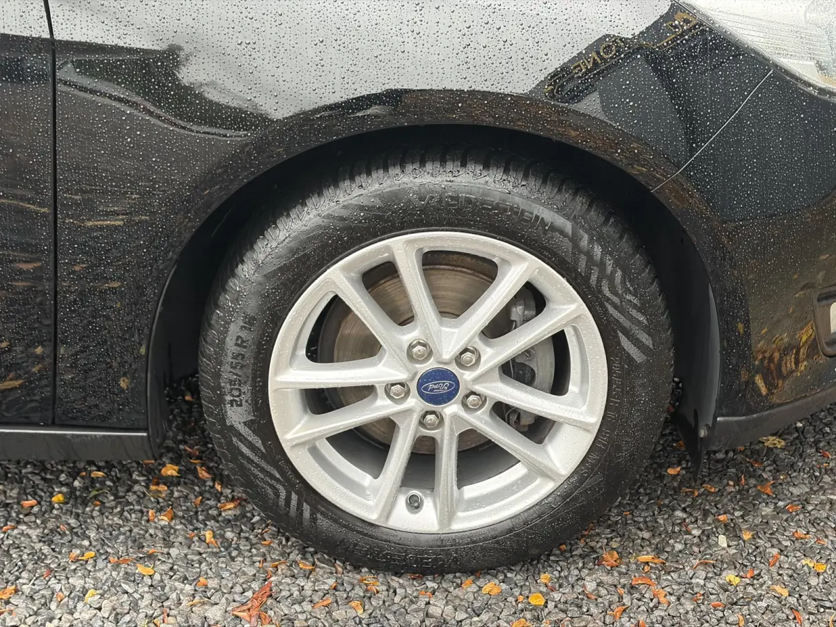 1.0 Lease Edition ✓2e Eigenaar✓Navi✓Trekhaak✓Carplay✓Lm velgen✓Pdc✓101pk✓Bj 12-2017✓4 Elekt Ramen✓N.A.P✓Apk tot 08-2027