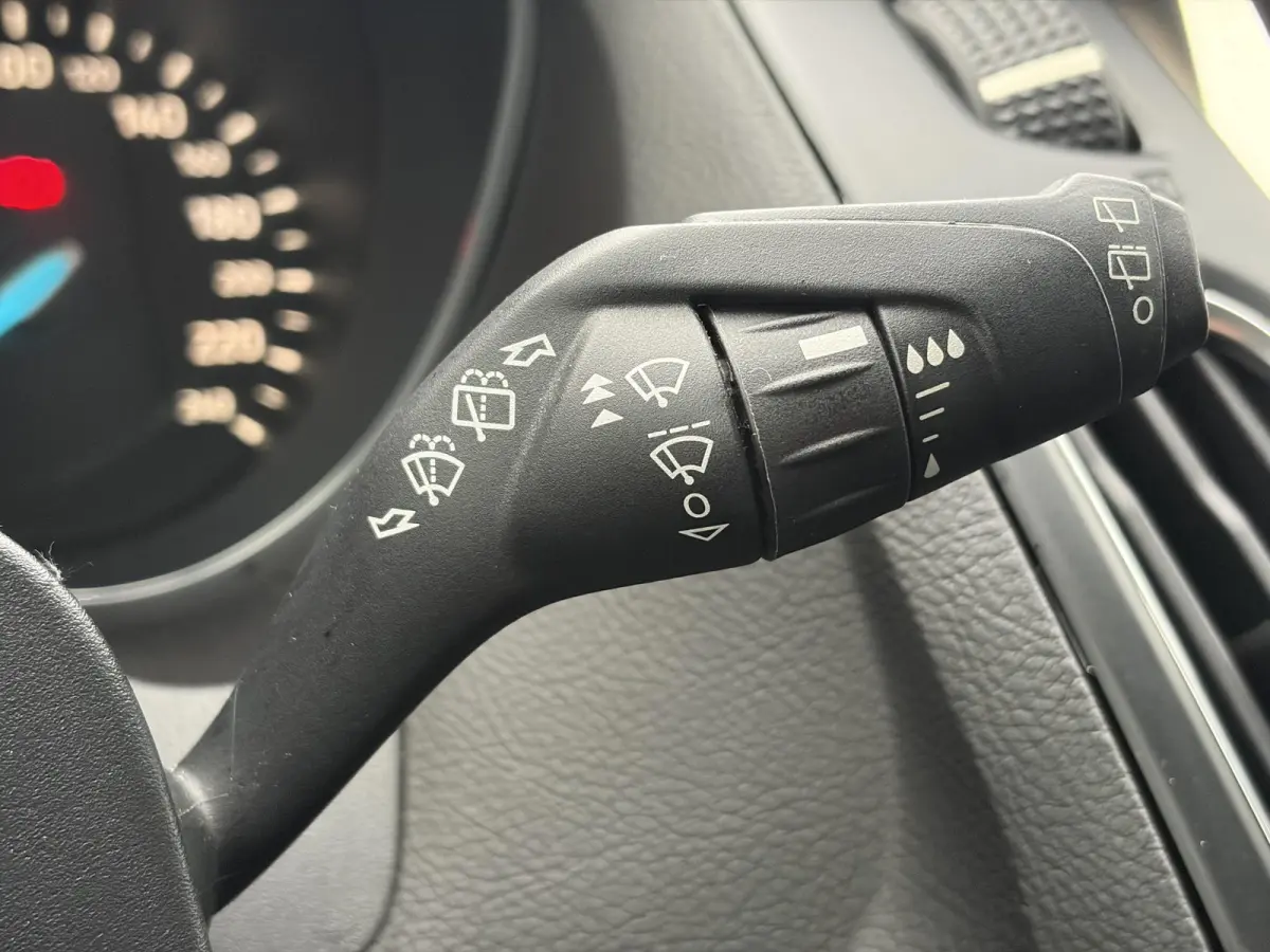1.0 Lease Edition ✓2e Eigenaar✓Navi✓Trekhaak✓Carplay✓Lm velgen✓Pdc✓101pk✓Bj 12-2017✓4 Elekt Ramen✓N.A.P✓Apk tot 08-2027