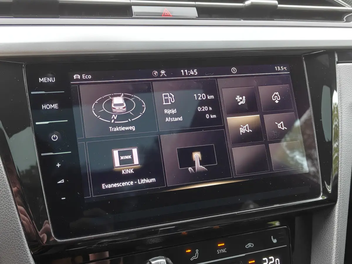SB 2.0 TSI R-Line Business+ / Automaat / Camera / Carplay / Pano /