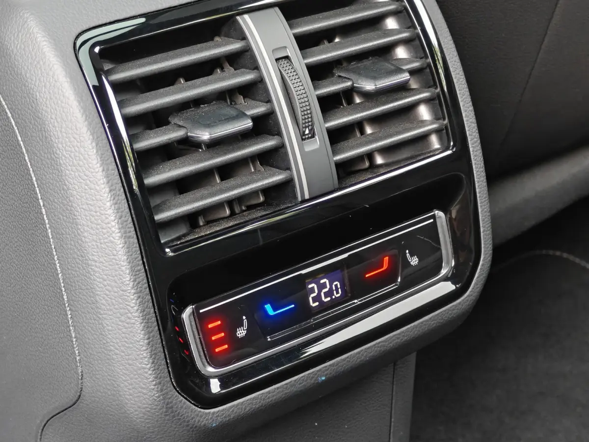SB 2.0 TSI R-Line Business+ / Automaat / Camera / Carplay / Pano /