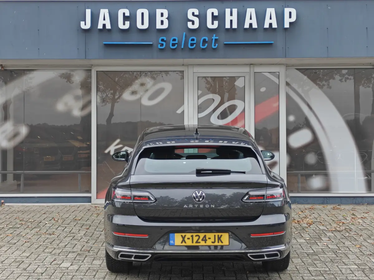 SB 2.0 TSI R-Line Business+ / Automaat / Camera / Carplay / Pano /