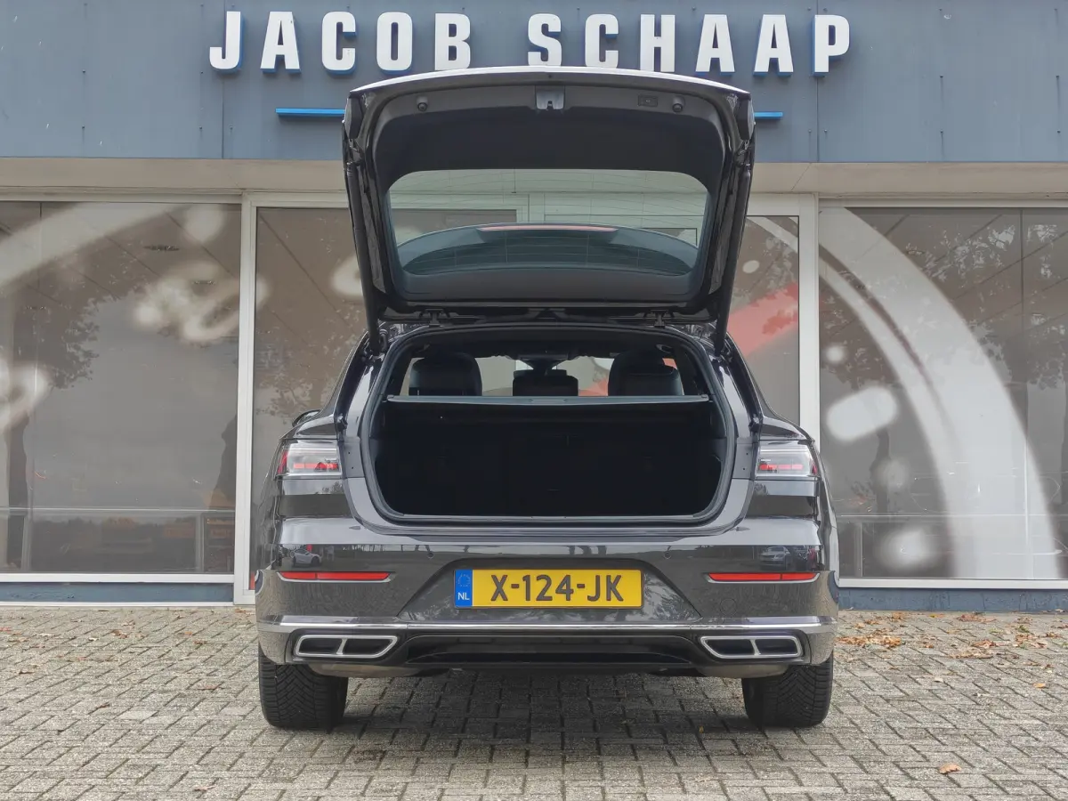SB 2.0 TSI R-Line Business+ / Automaat / Camera / Carplay / Pano /