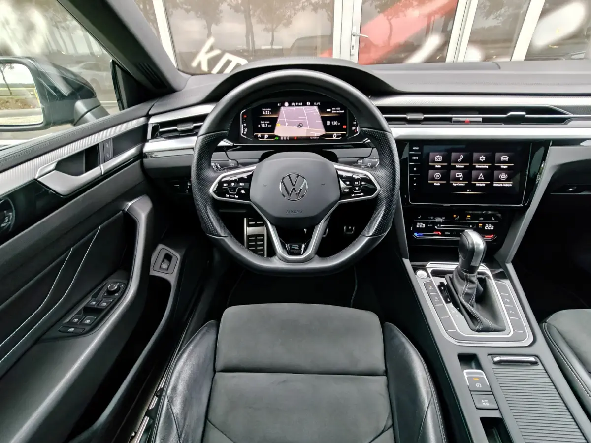 SB 2.0 TSI R-Line Business+ / Automaat / Camera / Carplay / Pano /