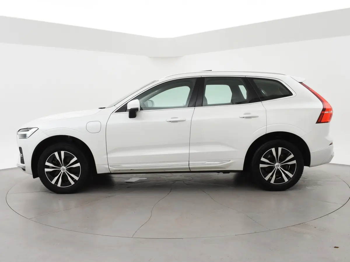 2.0 T6 350 PK PLUG-IN HYBRID AWD CORE BRIGHT + ELEK. TREKHAAK 2250 KG | PANORAMA | CARPLAY | ADAPTIVE CRUISE