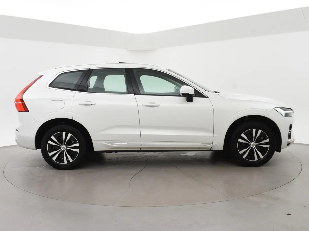 2.0 T6 350 PK PLUG-IN HYBRID AWD CORE BRIGHT + ELEK. TREKHAAK 2250 KG | PANORAMA | CARPLAY | ADAPTIVE CRUISE