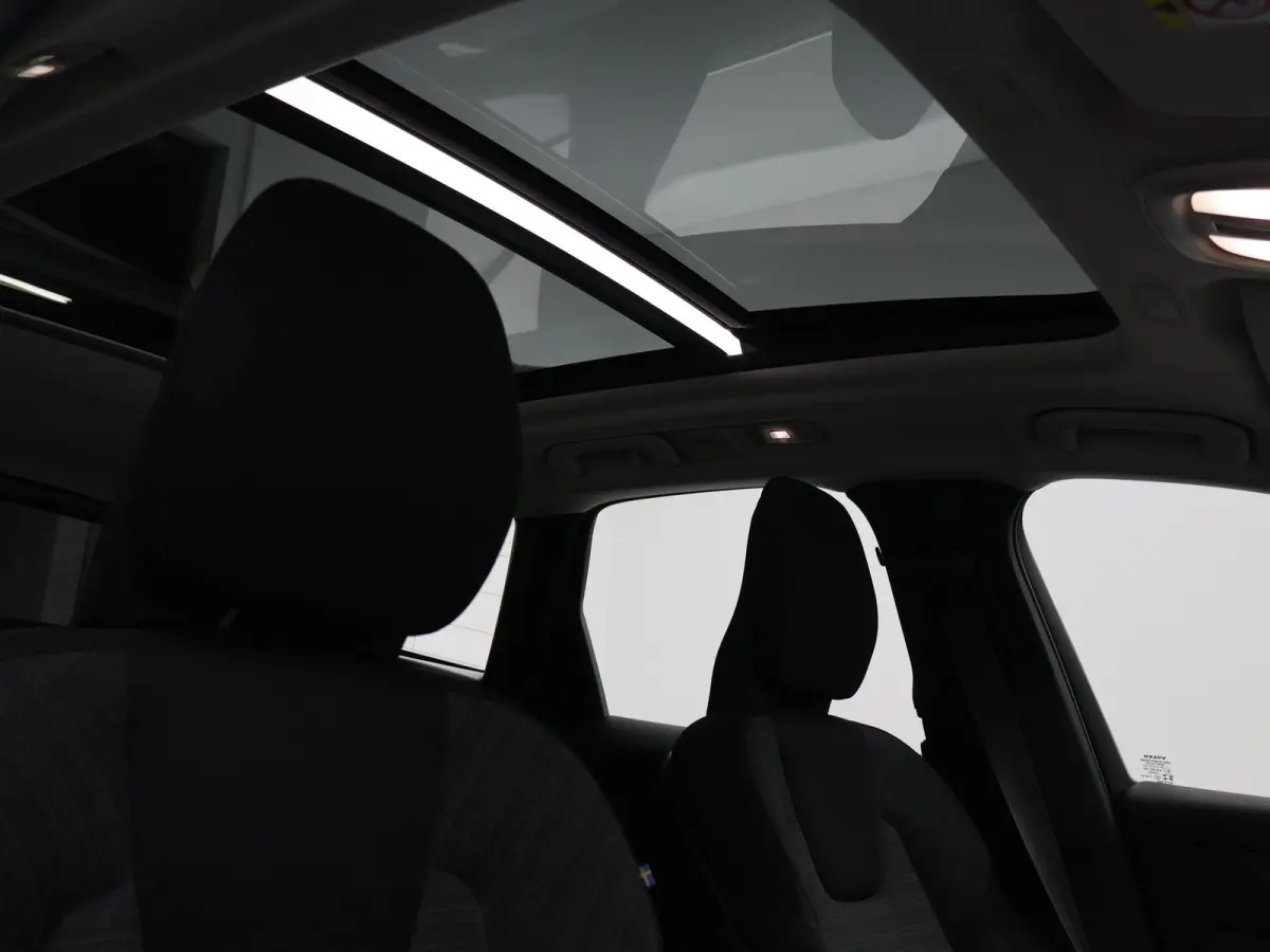 2.0 T6 350 PK PLUG-IN HYBRID AWD CORE BRIGHT + ELEK. TREKHAAK 2250 KG | PANORAMA | CARPLAY | ADAPTIVE CRUISE