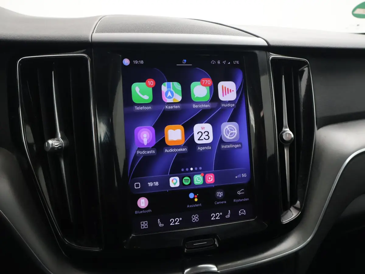2.0 T6 350 PK PLUG-IN HYBRID AWD CORE BRIGHT + ELEK. TREKHAAK 2250 KG | PANORAMA | CARPLAY | ADAPTIVE CRUISE