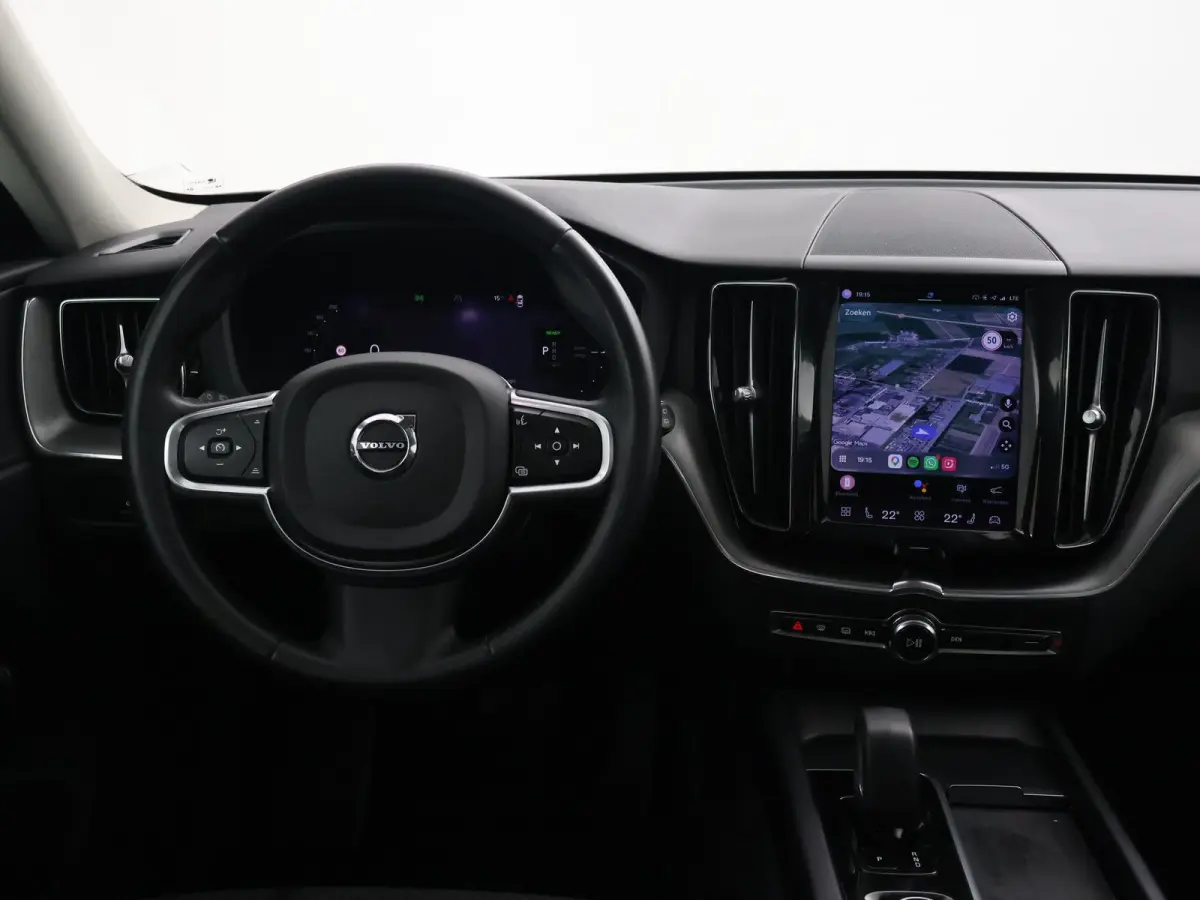 2.0 T6 350 PK PLUG-IN HYBRID AWD CORE BRIGHT + ELEK. TREKHAAK 2250 KG | PANORAMA | CARPLAY | ADAPTIVE CRUISE