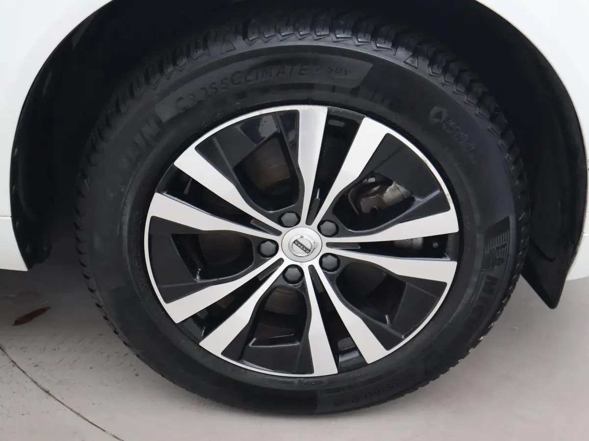 2.0 T6 350 PK PLUG-IN HYBRID AWD CORE BRIGHT + ELEK. TREKHAAK 2250 KG | PANORAMA | CARPLAY | ADAPTIVE CRUISE