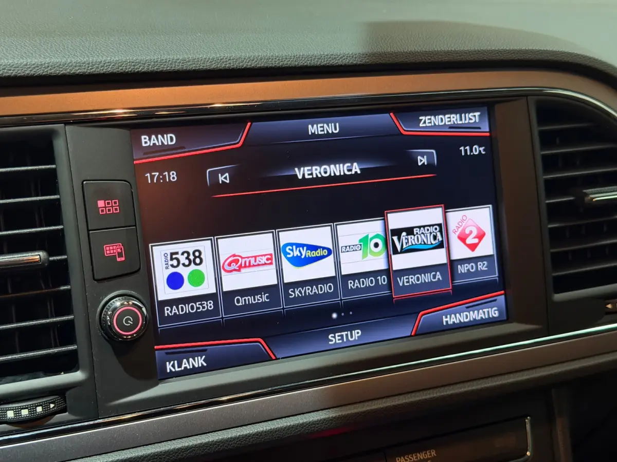 1.0 EcoTSI Style AUT/NAVI/CRUISE/CARPLAY/KEYLESS/PDC/LANE-ASSIST/NAP/GARANTIE