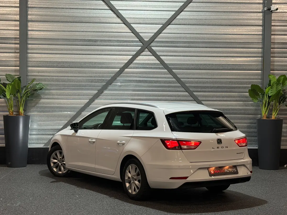1.0 EcoTSI Style AUT/NAVI/CRUISE/CARPLAY/KEYLESS/PDC/LANE-ASSIST/NAP/GARANTIE