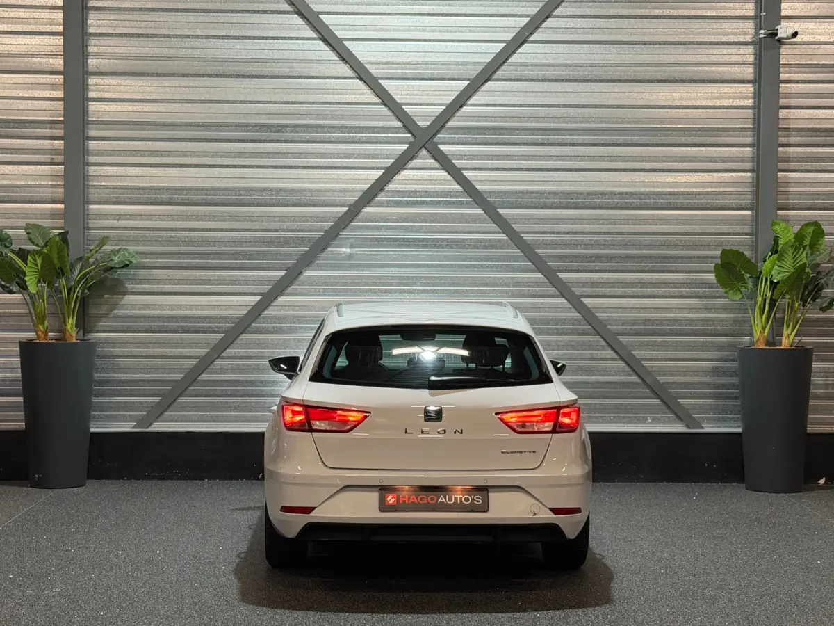 1.0 EcoTSI Style AUT/NAVI/CRUISE/CARPLAY/KEYLESS/PDC/LANE-ASSIST/NAP/GARANTIE