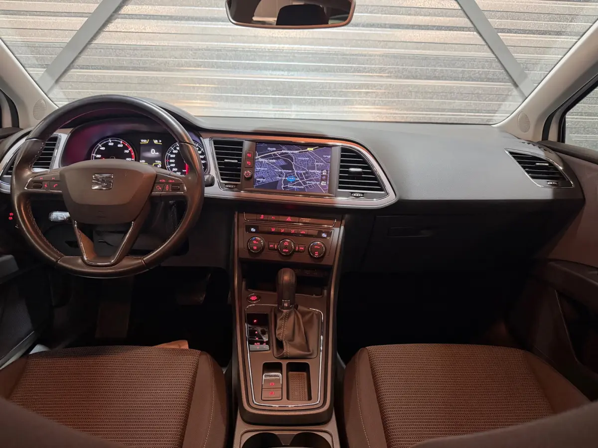 1.0 EcoTSI Style AUT/NAVI/CRUISE/CARPLAY/KEYLESS/PDC/LANE-ASSIST/NAP/GARANTIE