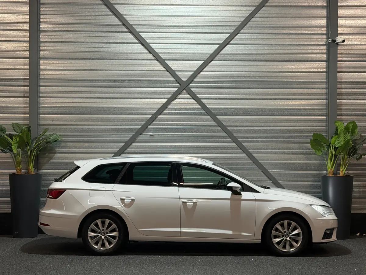 1.0 EcoTSI Style AUT/NAVI/CRUISE/CARPLAY/KEYLESS/PDC/LANE-ASSIST/NAP/GARANTIE