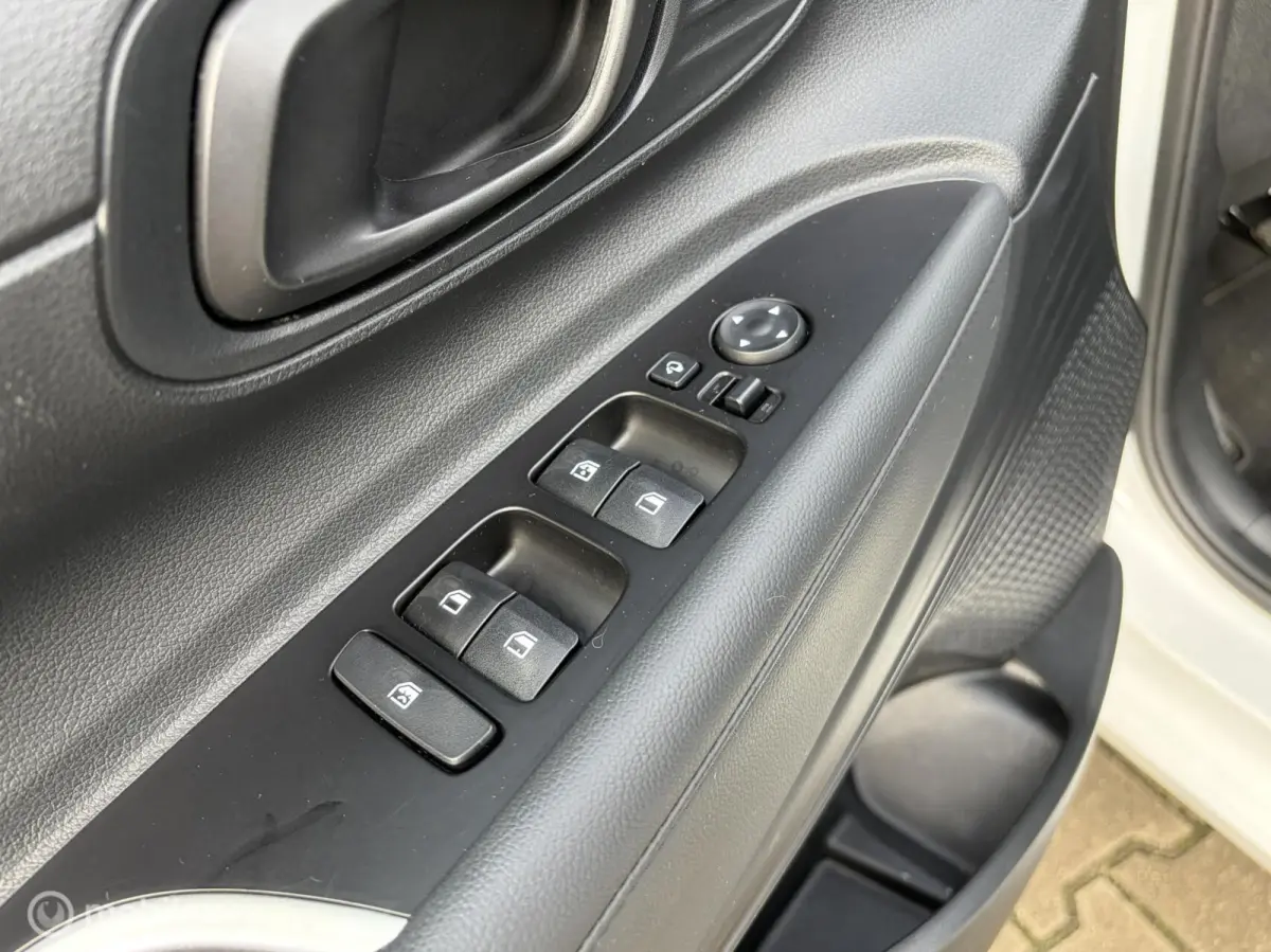 1.2 MPI Comfort Smart Navi Pdc Cruise Camera CarPlay