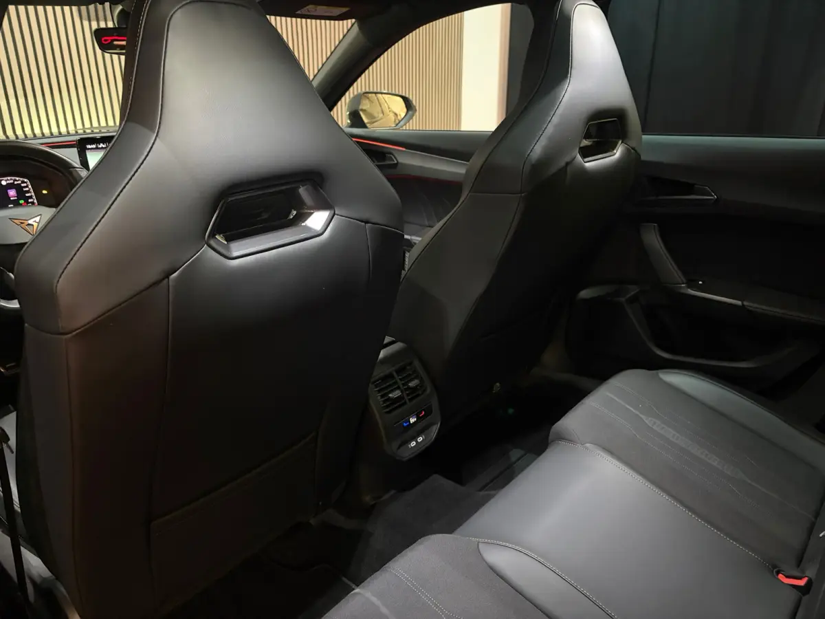 1.4 e-Hybrid VZ Performance Pano Memory Led Camera Cupra Buttons