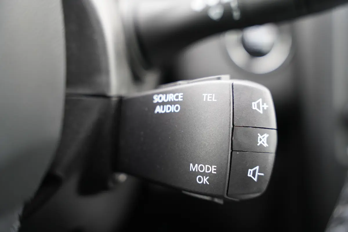 Kadjar TCe Intens 131pk | | Apple Carplay/Android Auto | Dab | Lichtmetalen velgen 17" | Navigatiesysteem full map | Parkeersensor voor en achter | Trekhaak | Dealer onderhouden!