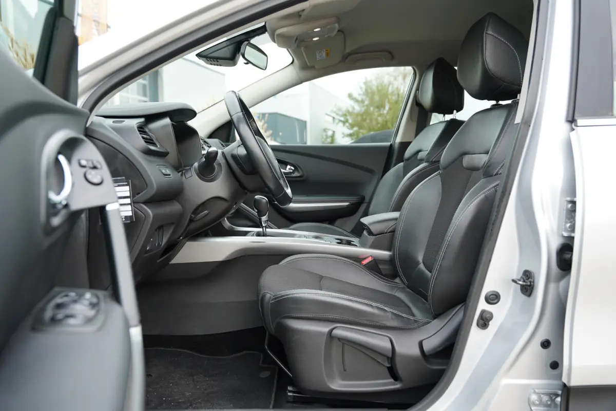 Kadjar TCe Intens 131pk | | Apple Carplay/Android Auto | Dab | Lichtmetalen velgen 17" | Navigatiesysteem full map | Parkeersensor voor en achter | Trekhaak | Dealer onderhouden!
