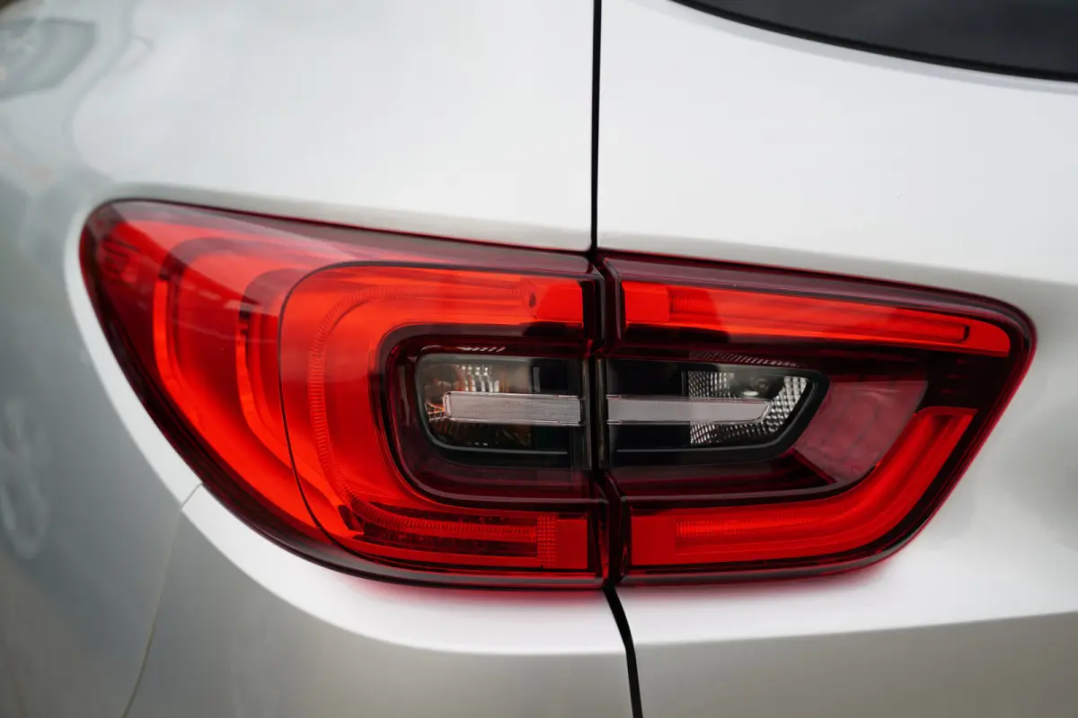 Kadjar TCe Intens 131pk | | Apple Carplay/Android Auto | Dab | Lichtmetalen velgen 17" | Navigatiesysteem full map | Parkeersensor voor en achter | Trekhaak | Dealer onderhouden!