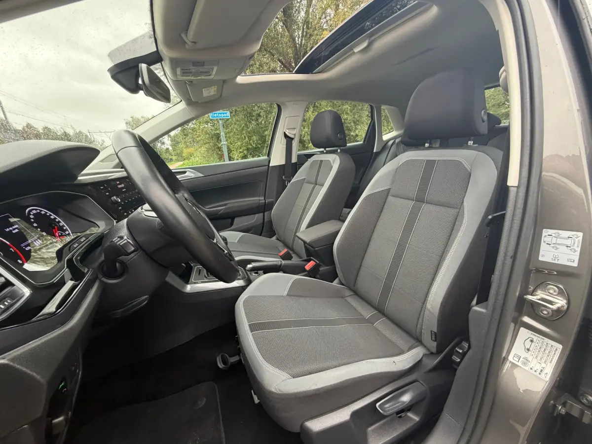 1.0 TSI Highline PANO I CLIMA I PDC I STOEL VERW I CARPLAY I NWE APK