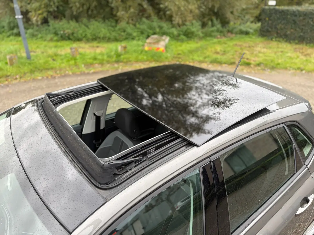 1.0 TSI Highline PANO I CLIMA I PDC I STOEL VERW I CARPLAY I NWE APK