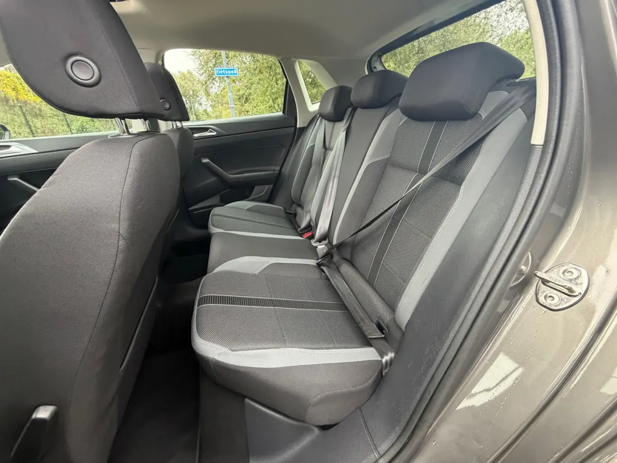 1.0 TSI Highline PANO I CLIMA I PDC I STOEL VERW I CARPLAY I NWE APK